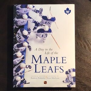 GUC A Day in The Life of the Maple Leafs Coffee Table Book